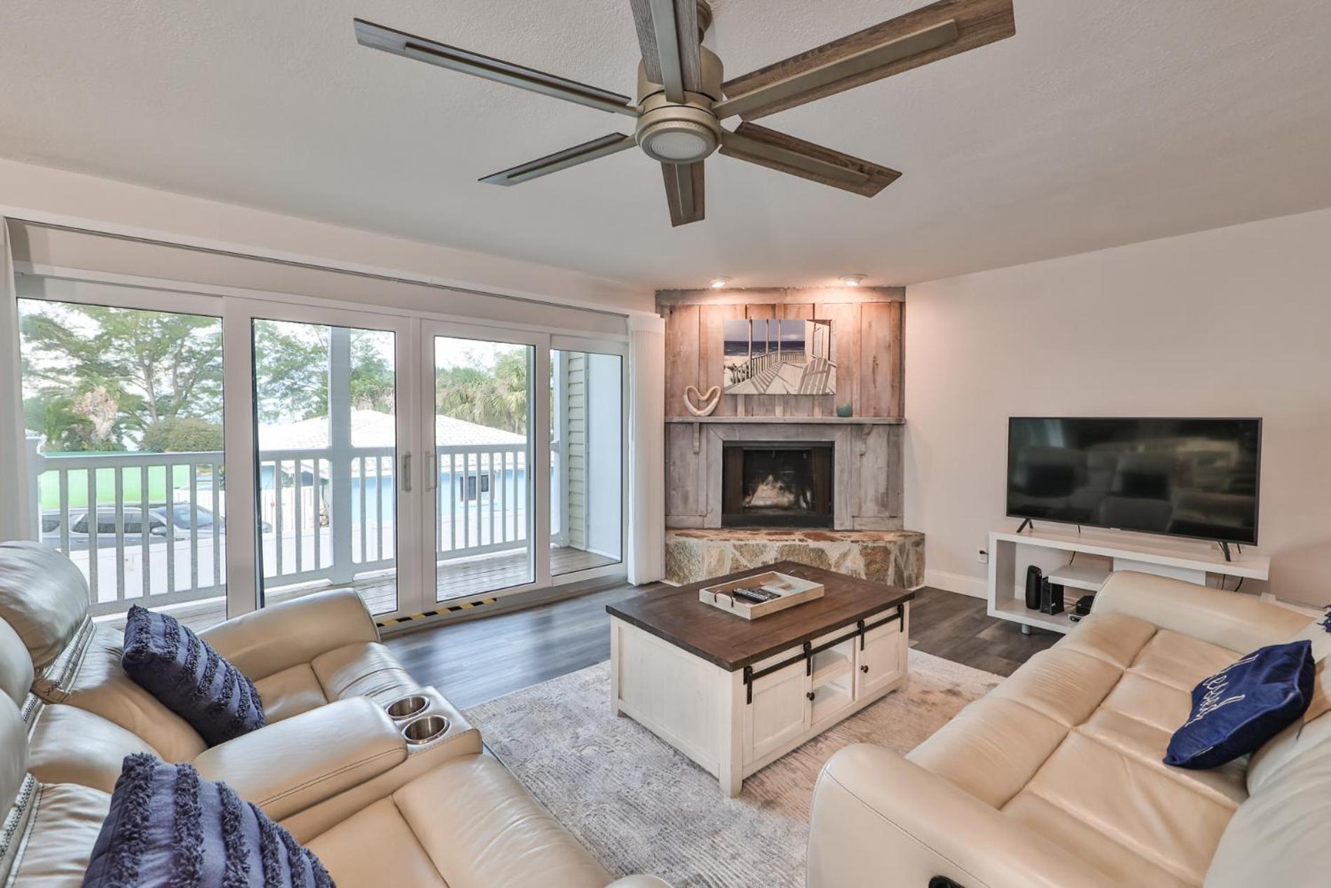 100 Steps To Beautiful Indian Rocks Beach, Oceanside, 2 Bedroom Updated Condo Clearwater Beach Bagian luar foto