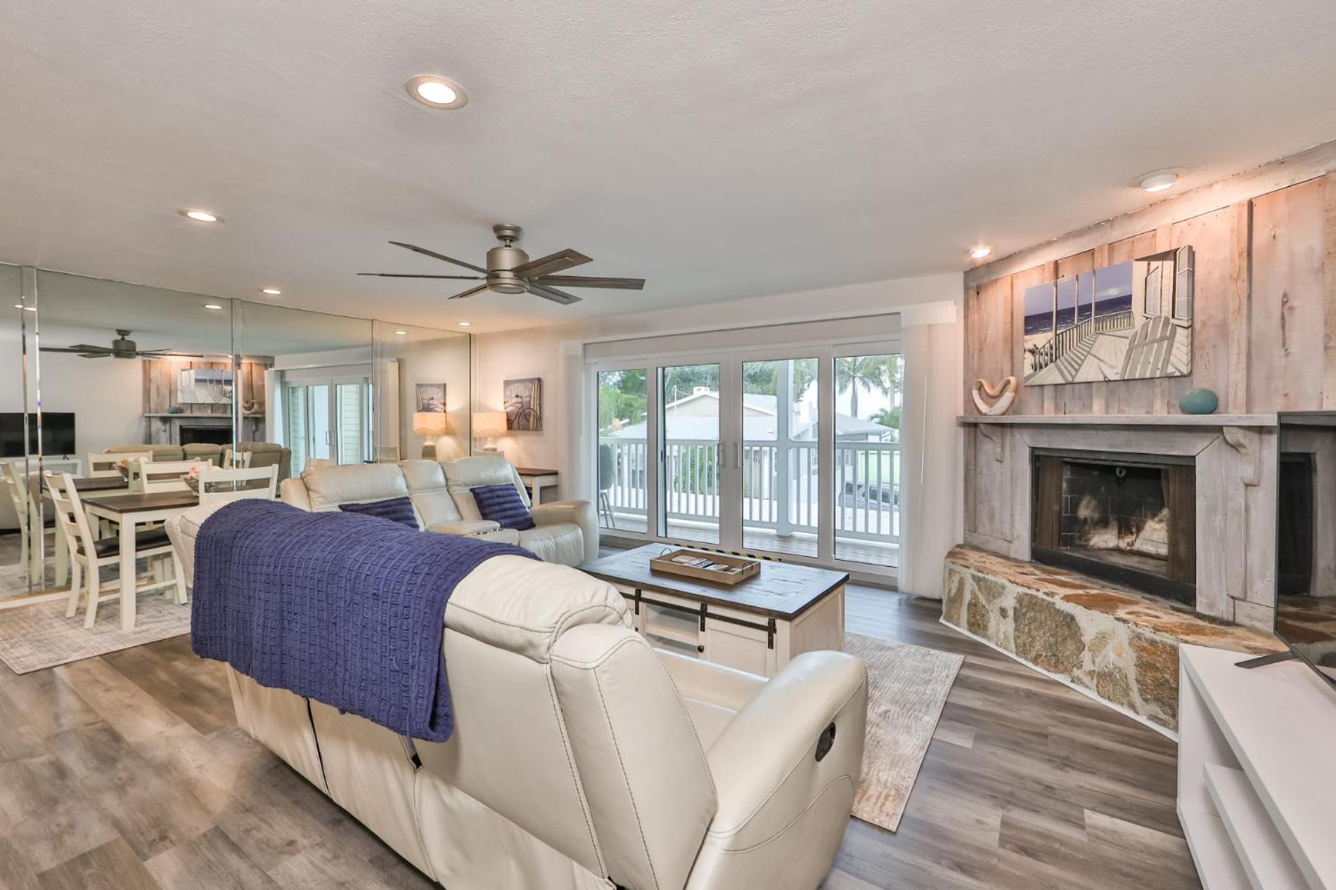 100 Steps To Beautiful Indian Rocks Beach, Oceanside, 2 Bedroom Updated Condo Clearwater Beach Bagian luar foto